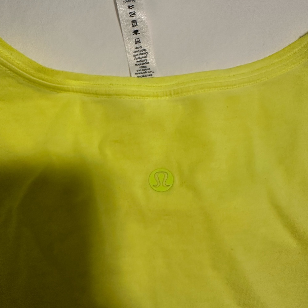 Lululemon - Picture 2 of 3